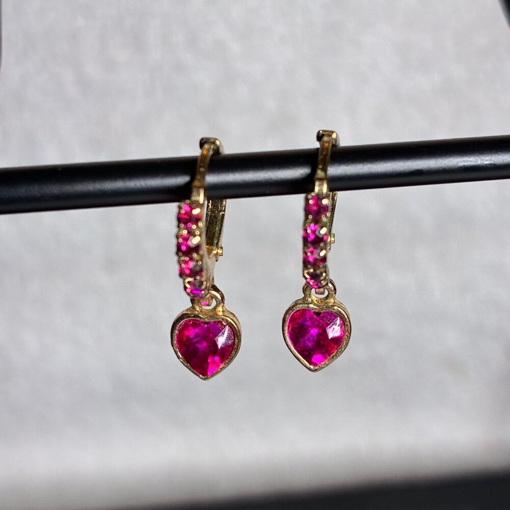 Adorable pink heart earrings with pink rhinestones
